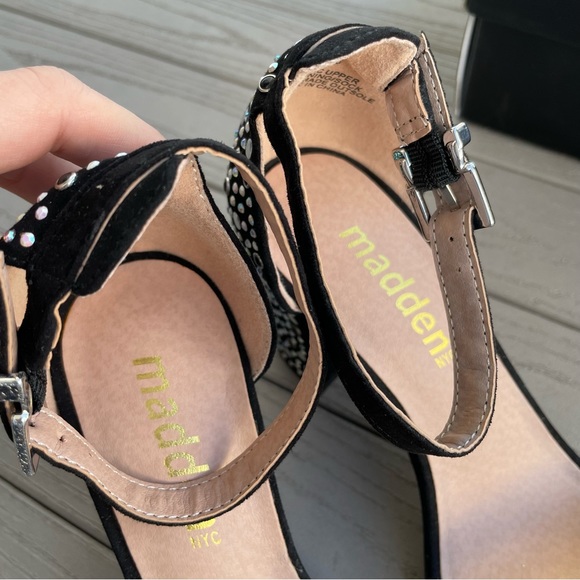 Madden NYC Brigid Black Studded Embellished Block Heels 6 w/ BOX - Picture 9 of 11